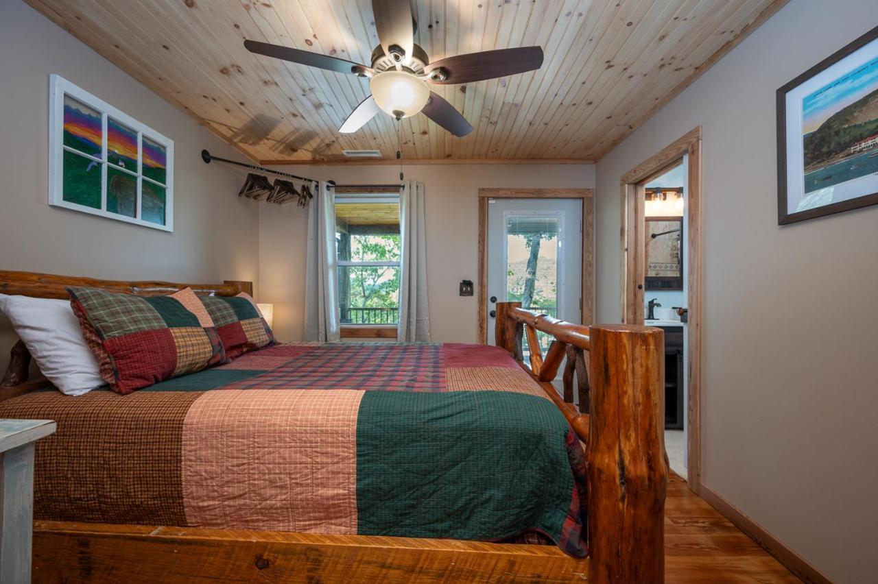 Russell'S Fort At White Oak Point: Historical Cabin On Lake Lure, Luxury, Direct Lake Access! Villa Buitenkant foto