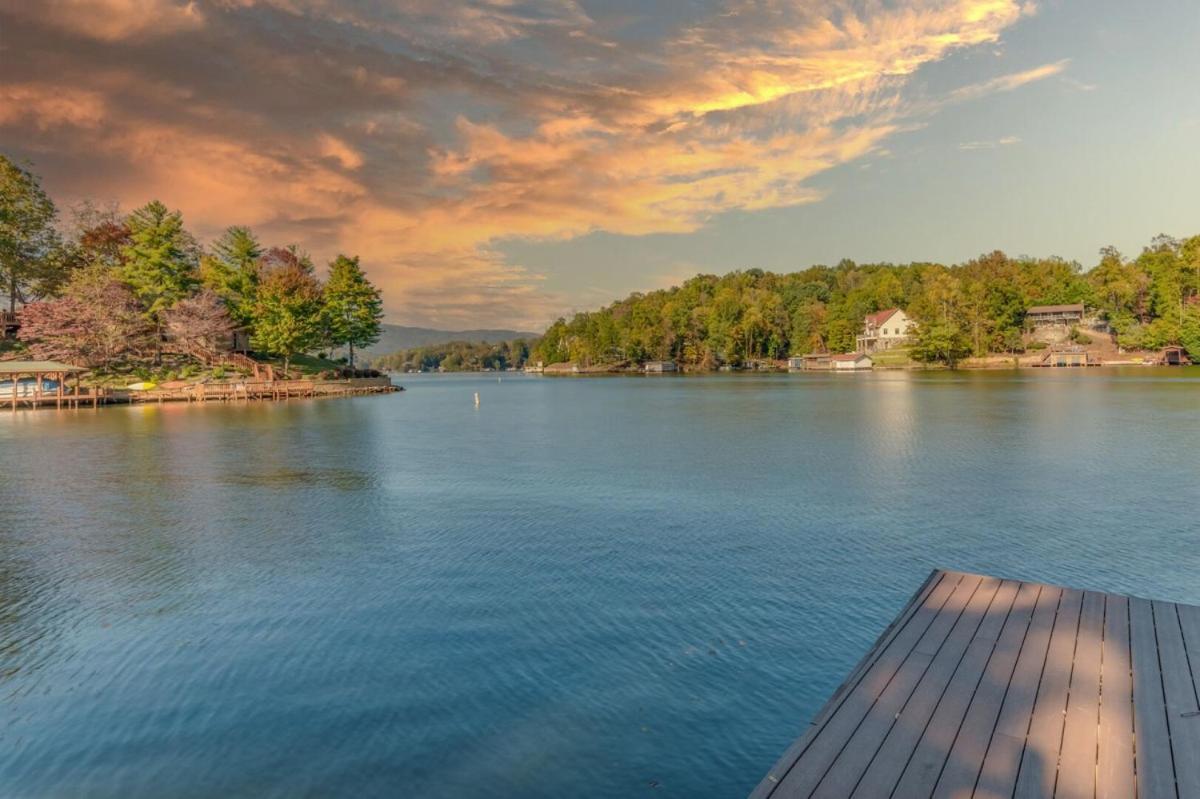 Russell'S Fort At White Oak Point: Historical Cabin On Lake Lure, Luxury, Direct Lake Access! Villa Buitenkant foto